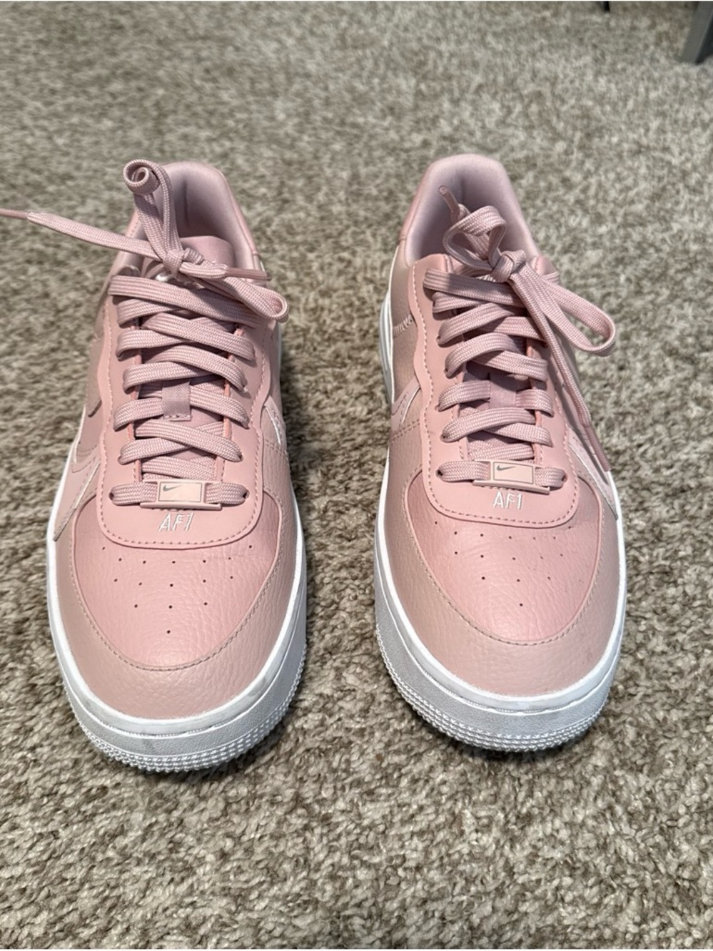 Nike Women's Low-Top Sneakers in Dusty Pink and White